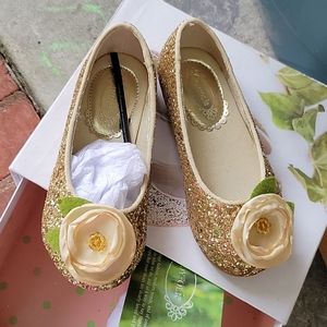 Like new joyfolie slippers